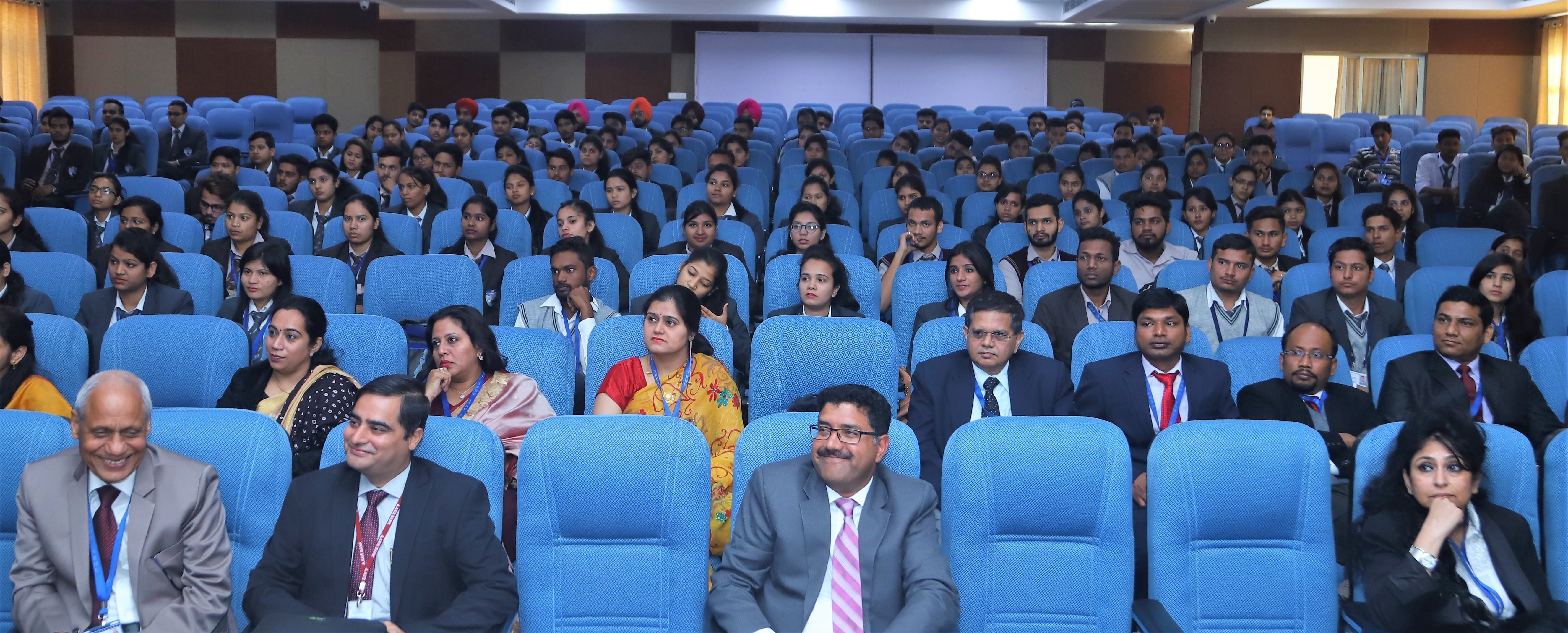 8c Auditorium-min